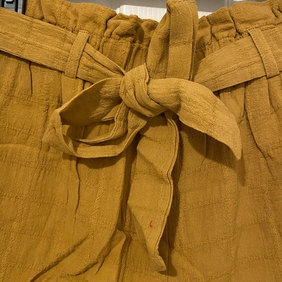 Tie Front High Waisted Shorts - Picture 6 of 9